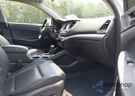 2017 Hyundai Tucson Limited z USA, uszkodzony, nr VIN KM8J3CA23HU295687